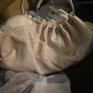 Chic Cream Shoulder Bag with Silver Accents